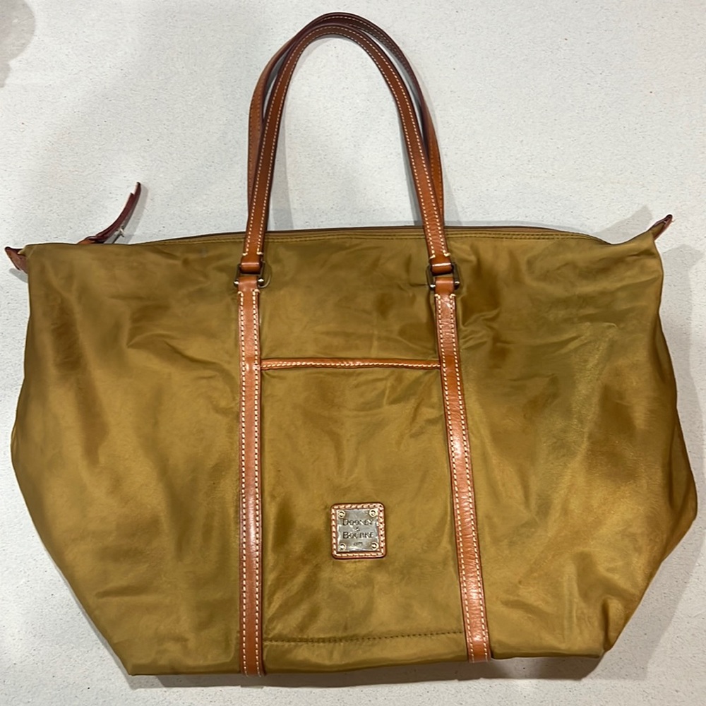 Dooney & Bourke Tote